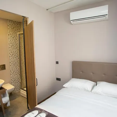 Jurnal Hotel