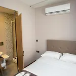 Jurnal Otel