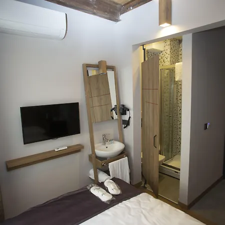 Jurnal Otel