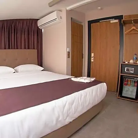 Jurnal Otel