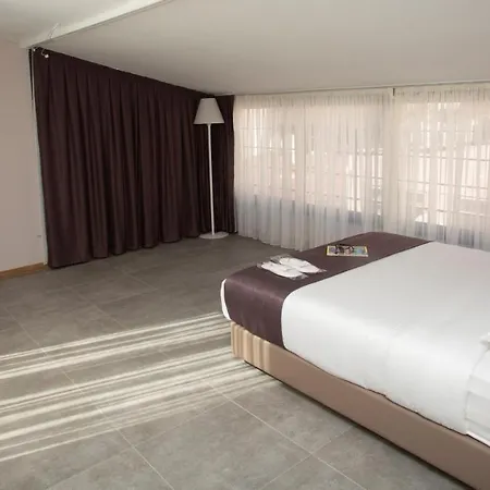 Jurnal Otel