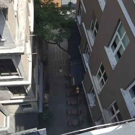 Jurnal Hotel Estambul